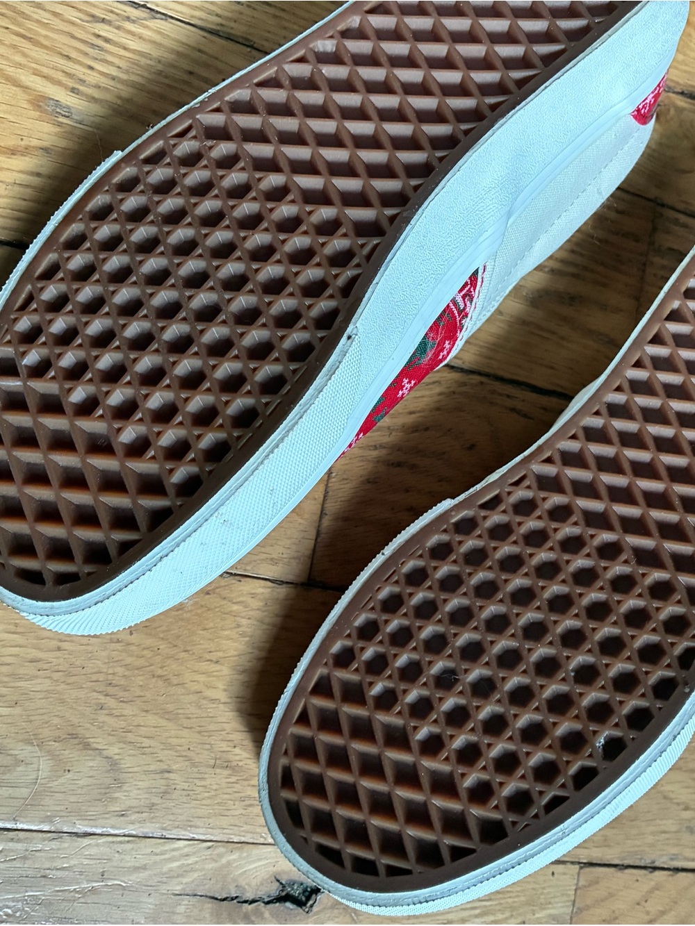 Vans Slip-On Christmas Sneakers - Red with Green Pattern - Picture 4 of 6